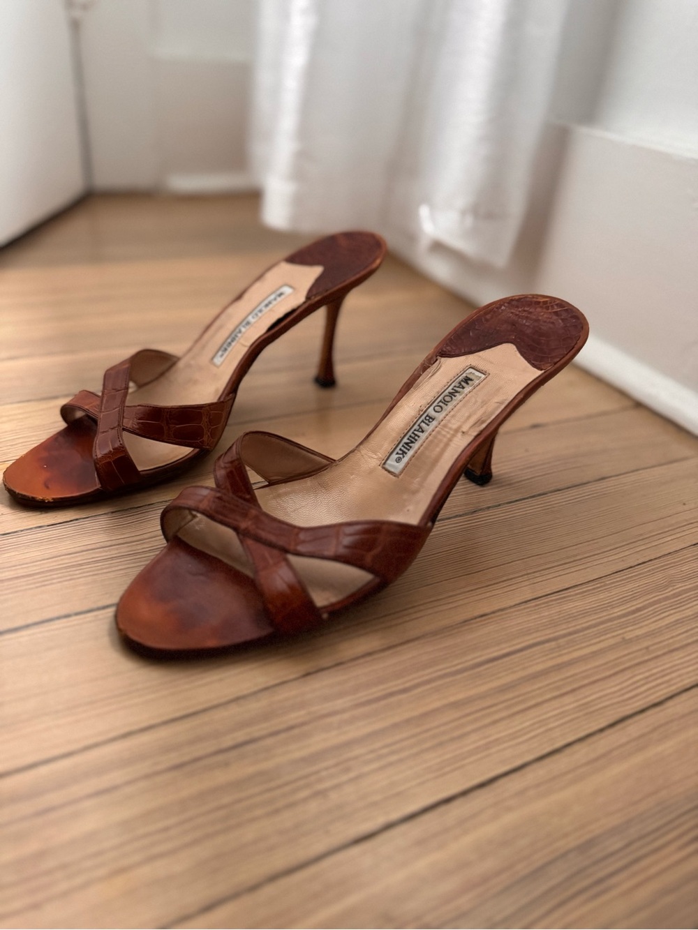 Manolo Blahnik Callamu Heels - Picture 5 of 7